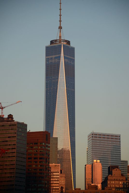 13A New York Financial District One World Trade Center Close Up At Sunrise From Brooklyn Heights